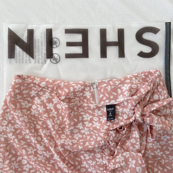 Pink Ruffle Skirt 🎀 - Picture 3 of 3